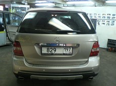 Установка парктроников Mercedes Benz ML 2006