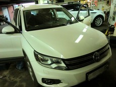 Установка дополнительного оборудования на Volkswagen Tiguan 2012